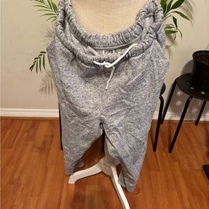 PINK Gray ankle/capri Sweatpants